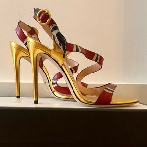 Size 37.5 gold leather Gucci Kingsnake stiletto sandal